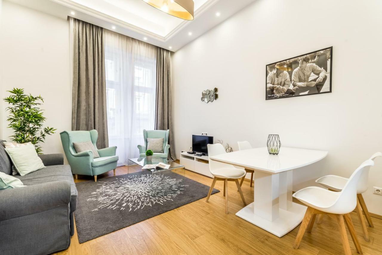 Hello Downtown Apartment - Movie Budapest Luaran gambar