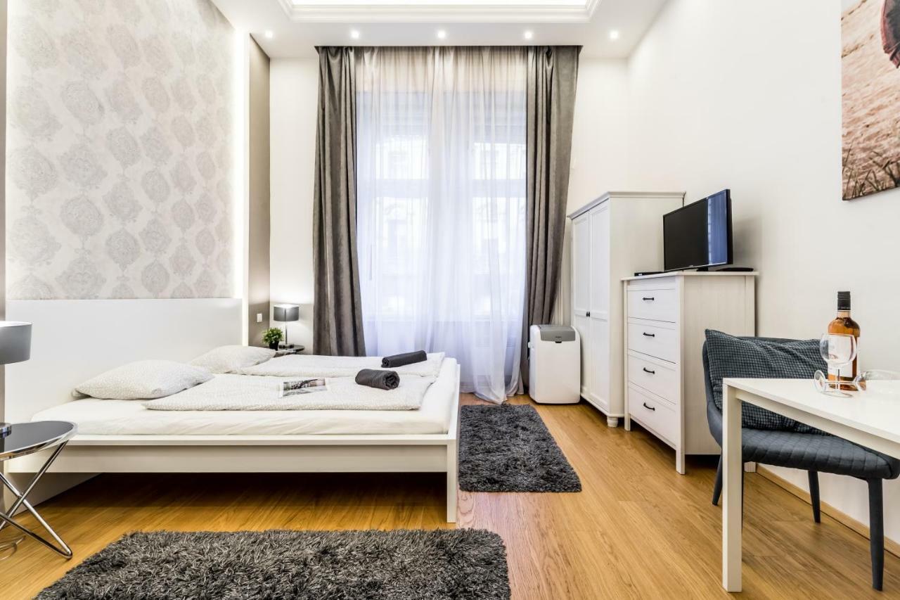 Hello Downtown Apartment - Movie Budapest Luaran gambar