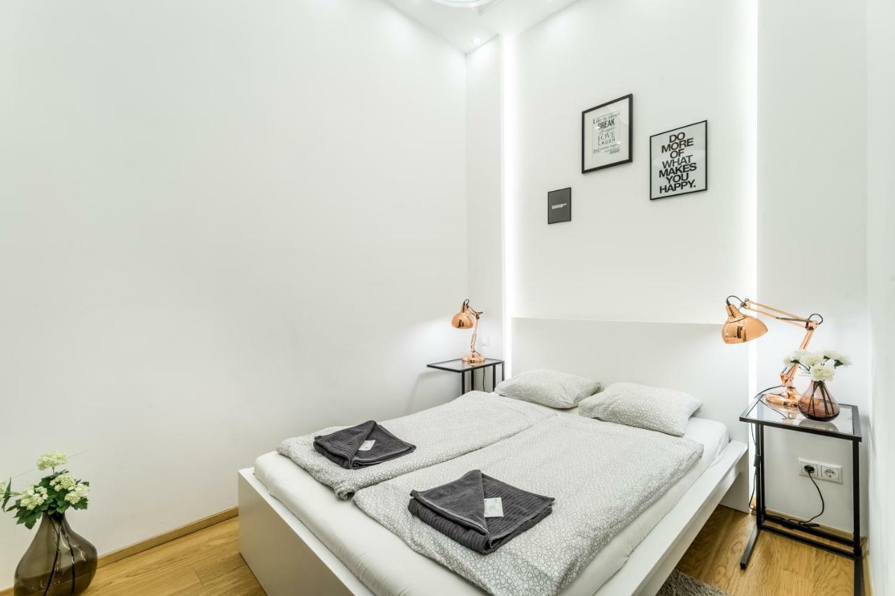 Hello Downtown Apartment - Movie Budapest Luaran gambar