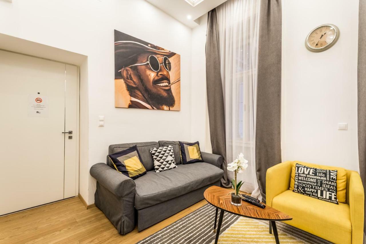 Hello Downtown Apartment - Movie Budapest Luaran gambar